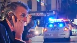 Video: Macron kvůli Trumpovi uvízl v newyorské koloně, musel dojít pěšky